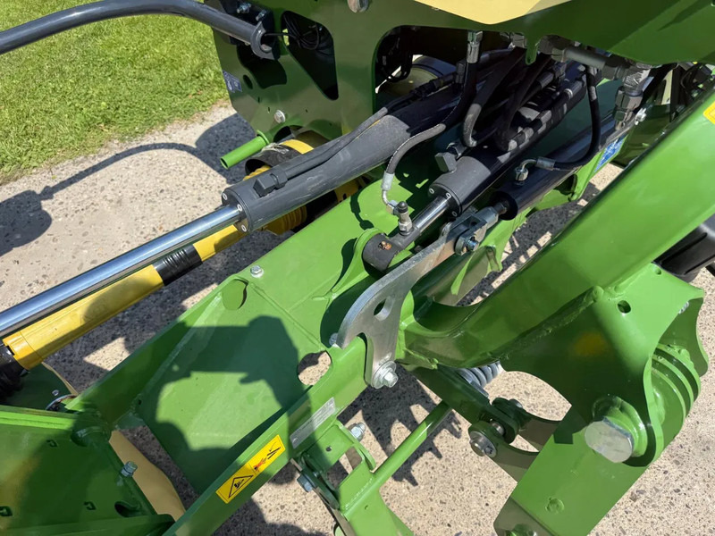 Krone Easy cut B 870 MT 603-30 NIEUW VLINDERMAAIER - Maaimachine: afbeelding 4 Krone Easy cut B 870 MT 603-30 NIEUW VLINDERMAAIER - Maaimachine: afbeelding 4