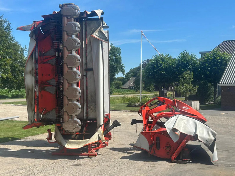 Kuhn FC 9530 D-FF Kuhn FC3125DF-FF triple maaier combi vlindermaaier - Maaimachine: afbeelding 3 Kuhn FC 9530 D-FF Kuhn FC3125DF-FF triple maaier combi vlindermaaier - Maaimachine: afbeelding 3