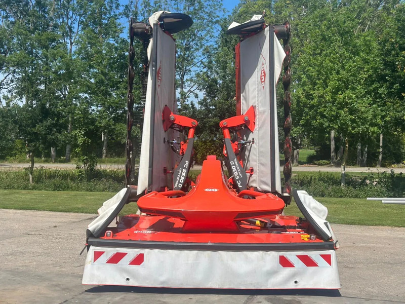 Kuhn FC 9530 D-FF Kuhn FC3125DF-FF triple maaier combi vlindermaaier - Maaimachine: afbeelding 2 Kuhn FC 9530 D-FF Kuhn FC3125DF-FF triple maaier combi vlindermaaier - Maaimachine: afbeelding 2