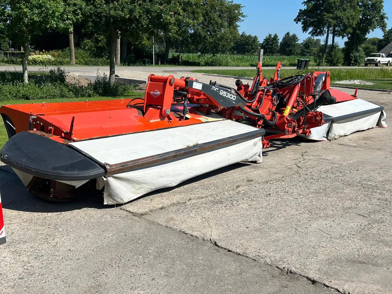 Kuhn FC 9530 D Lift control Kneuzer triple maaier - Maaimachine: afbeelding 1 Kuhn FC 9530 D Lift control Kneuzer triple maaier - Maaimachine: afbeelding 1