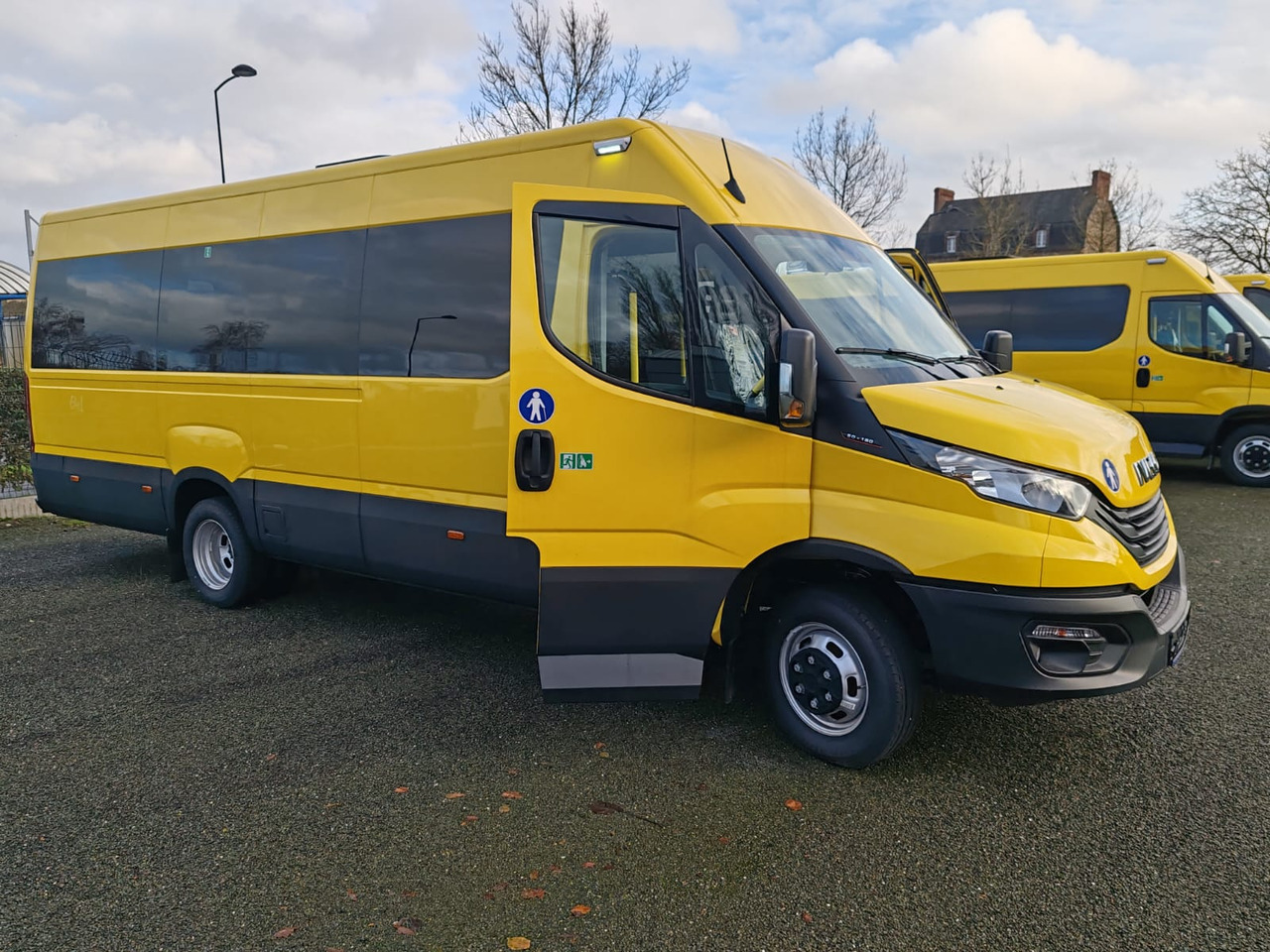 5 MINIBUS IVECO DAILY NEUF ET NON IMMATRICULE - Minibus, Personenvervoer: afbeelding 3 5 MINIBUS IVECO DAILY NEUF ET NON IMMATRICULE - Minibus, Personenvervoer: afbeelding 3