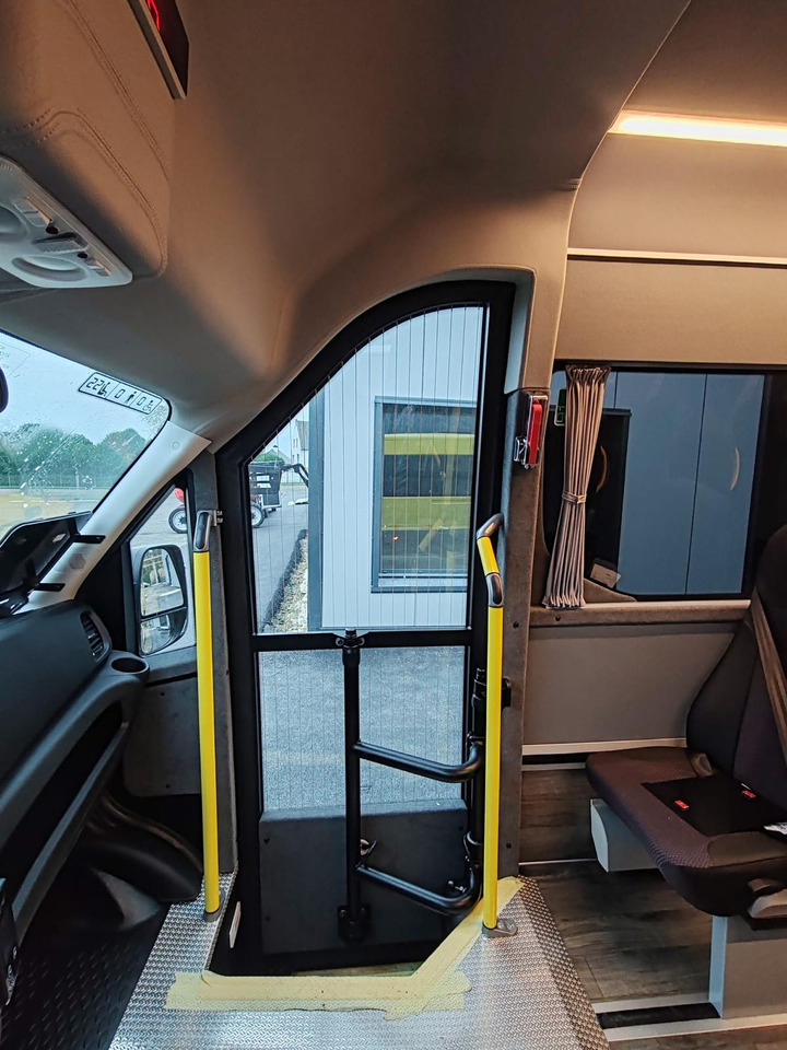 Leasing  5 MINIBUS IVECO DAILY NEUF ET NON IMMATRICULE 5 MINIBUS IVECO DAILY NEUF ET NON IMMATRICULE: afbeelding 15