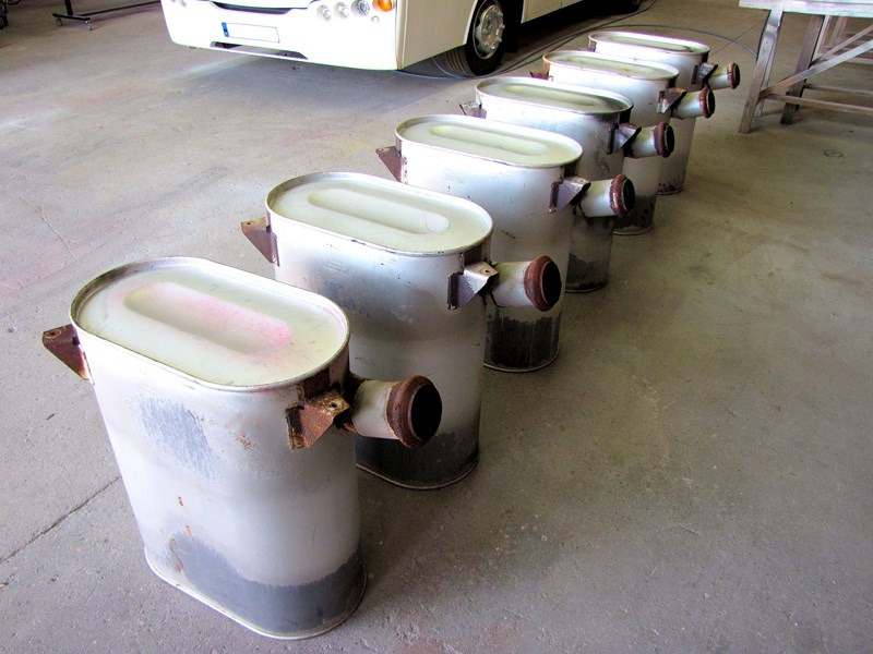 Pots d'échappement ILIADE : - Uitlaatsysteem voor Bus: afbeelding 1 Pots d'échappement ILIADE : - Uitlaatsysteem voor Bus: afbeelding 1