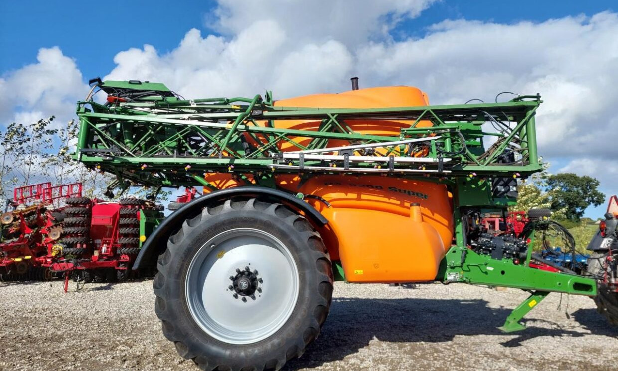 Amazone UX 6200 Super 36-24m med GPS - Getrokken veldspuit: afbeelding 3 Amazone UX 6200 Super 36-24m med GPS - Getrokken veldspuit: afbeelding 3