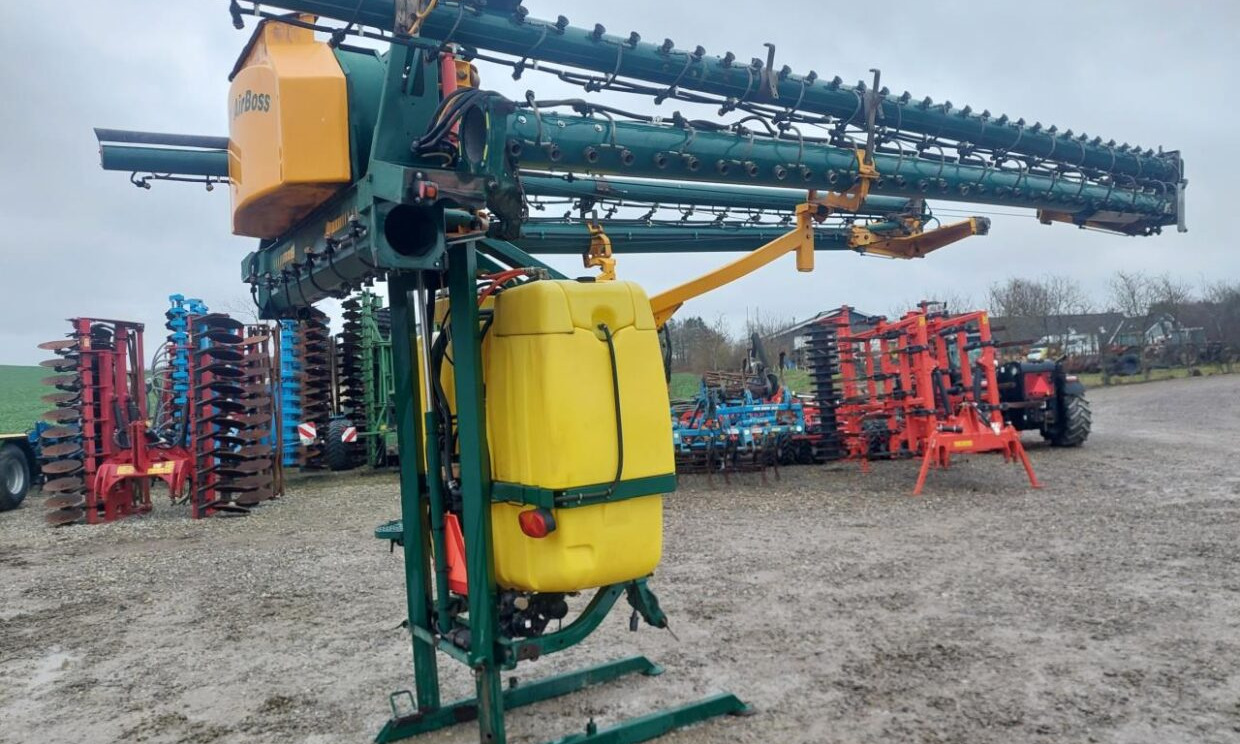 Danfoil AirBoss 24 mm - Gedragen veldspuit: afbeelding 1 Danfoil AirBoss 24 mm - Gedragen veldspuit: afbeelding 1