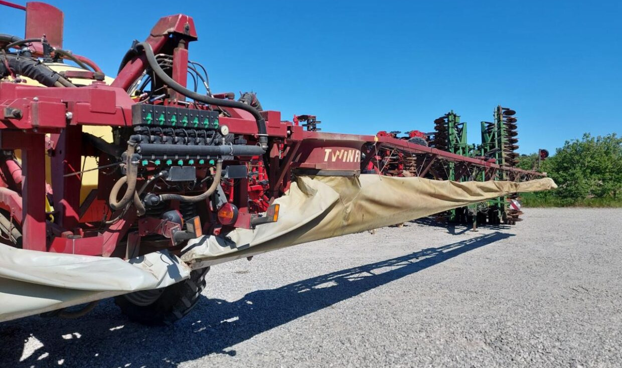 Getrokken veldspuit Hardi Commander Plus 4200 - 28m Twin: afbeelding 6