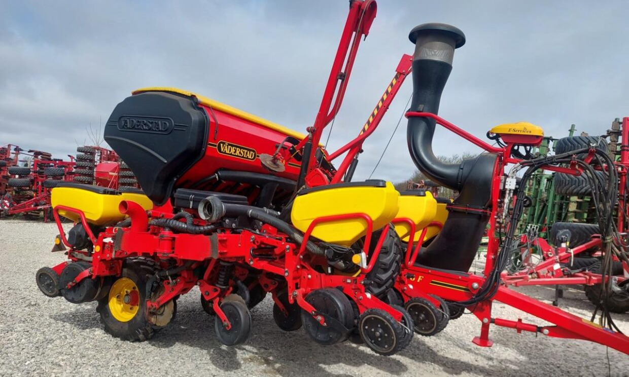 Väderstad Tempo 8 F med E-service - Precisiezaaimachine: afbeelding 1 Väderstad Tempo 8 F med E-service - Precisiezaaimachine: afbeelding 1