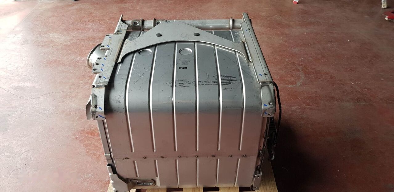 Eberspächer SC 2031 SH 5004 Mercedes-Benz ACTROS MB2 - Katalysator voor Vrachtwagen: afbeelding 2 Eberspächer SC 2031 SH 5004 Mercedes-Benz ACTROS MB2 - Katalysator voor Vrachtwagen: afbeelding 2