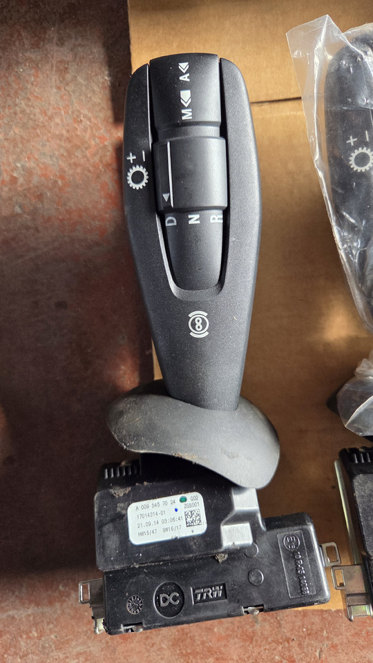 MERCEDES-BENZ ACTROS MP4 - Stuurkolomschakelaar voor Vrachtwagen: afbeelding 4 MERCEDES-BENZ ACTROS MP4 - Stuurkolomschakelaar voor Vrachtwagen: afbeelding 4