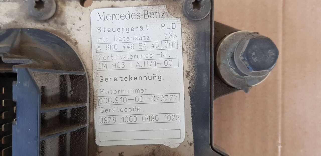 Mercedes-Benz ECU Mercedes-Benz ATEGO - ECU voor Vrachtwagen: afbeelding 4 Mercedes-Benz ECU Mercedes-Benz ATEGO - ECU voor Vrachtwagen: afbeelding 4