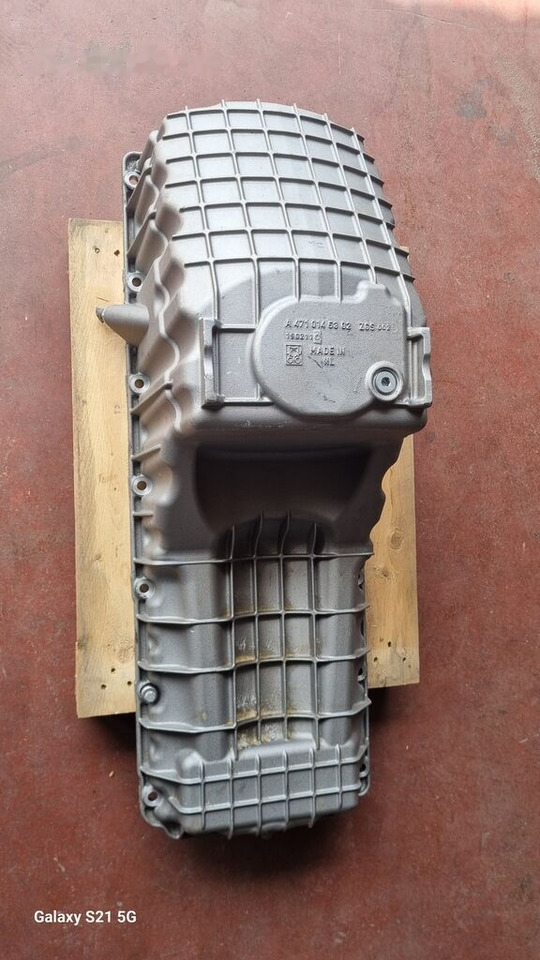 Mercedes-Benz OIL PAN ACTROS MP4 A4730102213 Mercedes-Benz ACTROS MP4 EURO 6 - Carter voor Vrachtwagen: afbeelding 3 Mercedes-Benz OIL PAN ACTROS MP4 A4730102213 Mercedes-Benz ACTROS MP4 EURO 6 - Carter voor Vrachtwagen: afbeelding 3