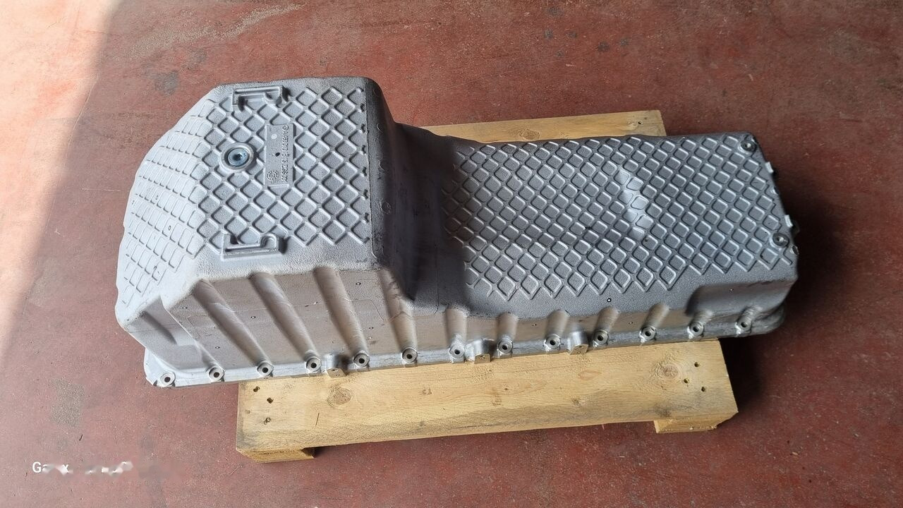 Mercedes-Benz OIL PAN ACTROS MP4 A4730102213 Mercedes-Benz ACTROS MP4 EURO 6 - Carter voor Vrachtwagen: afbeelding 1 Mercedes-Benz OIL PAN ACTROS MP4 A4730102213 Mercedes-Benz ACTROS MP4 EURO 6 - Carter voor Vrachtwagen: afbeelding 1