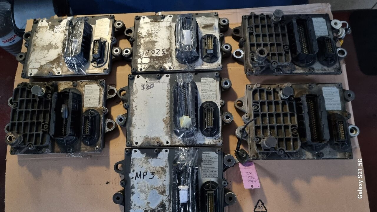 Mercedes-Benz PLD MODUL Mercedes-Benz ACTROS MP2 MP3 - ECU voor Vrachtwagen: afbeelding 4 Mercedes-Benz PLD MODUL Mercedes-Benz ACTROS MP2 MP3 - ECU voor Vrachtwagen: afbeelding 4