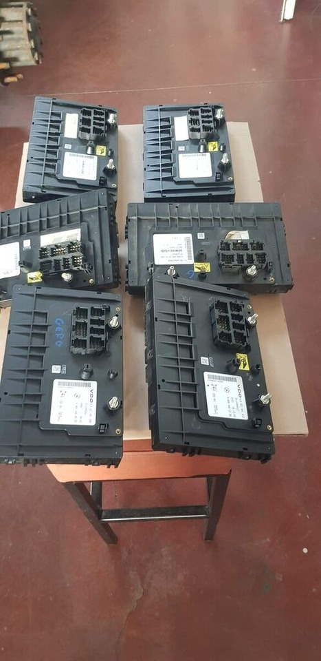 Mercedes-Benz instrumend panel   Mercedes-Benz ACTROS MP2 - Instrumentenpaneel voor Vrachtwagen: afbeelding 4 Mercedes-Benz instrumend panel   Mercedes-Benz ACTROS MP2 - Instrumentenpaneel voor Vrachtwagen: afbeelding 4