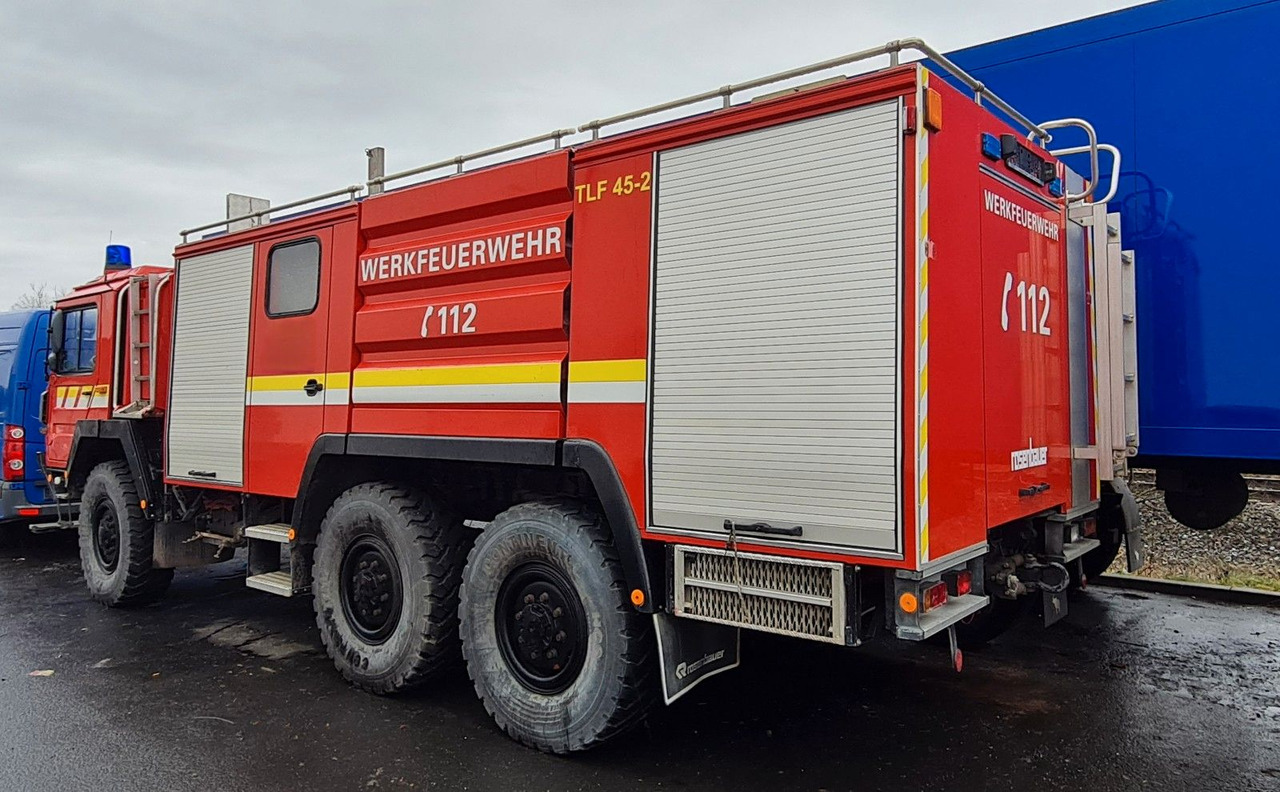 MAN 15.232 DF 6x6 KAT1 Feuerwehr TLF 4500/500 - Tankwagen: afbeelding 3 MAN 15.232 DF 6x6 KAT1 Feuerwehr TLF 4500/500 - Tankwagen: afbeelding 3