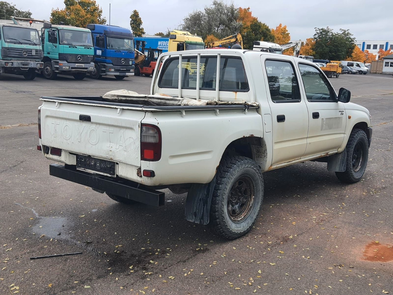Toyota Hilux Double Cab 4x4 - SUV: afbeelding 3 Toyota Hilux Double Cab 4x4 - SUV: afbeelding 3