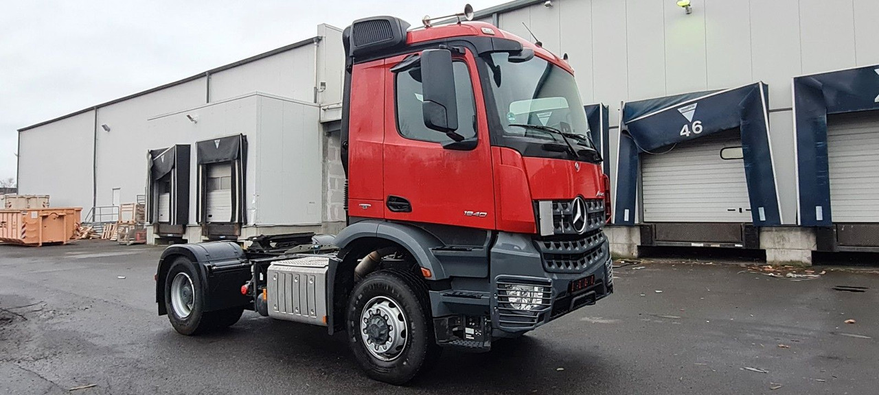 Mercedes-Benz Arocs 1840 HAD 4x4 nur 166.000 km ! - Trekker: afbeelding 2 Mercedes-Benz Arocs 1840 HAD 4x4 nur 166.000 km ! - Trekker: afbeelding 2