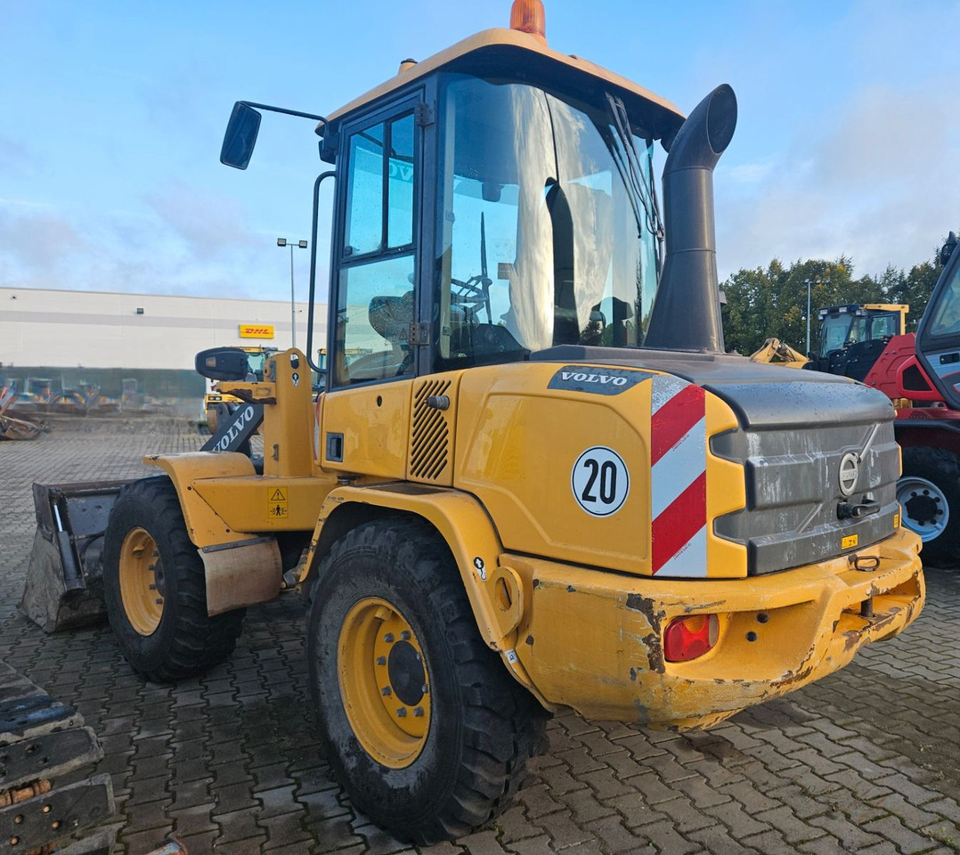 Volvo L30G Radlader mit Klappschaufel - Wiellader: afbeelding 2 Volvo L30G Radlader mit Klappschaufel - Wiellader: afbeelding 2