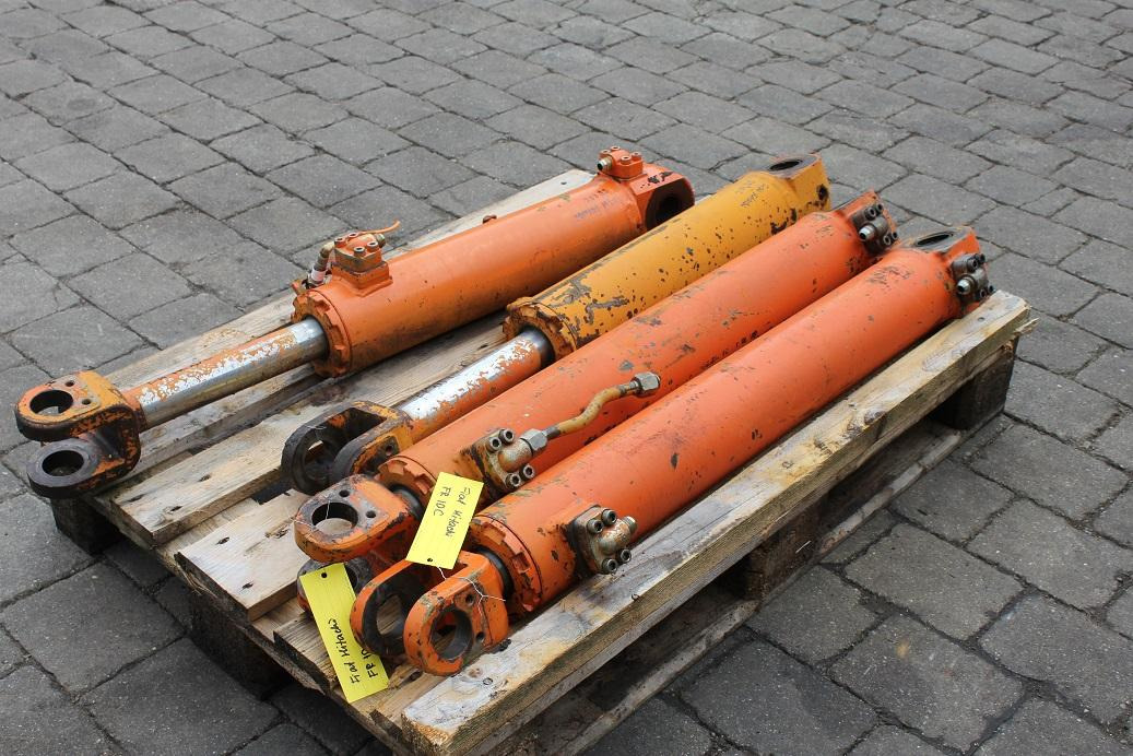 Fiat-Allis FR 10 - Hydraulische cilinder voor Bouwmachine: afbeelding 1 Fiat-Allis FR 10 - Hydraulische cilinder voor Bouwmachine: afbeelding 1