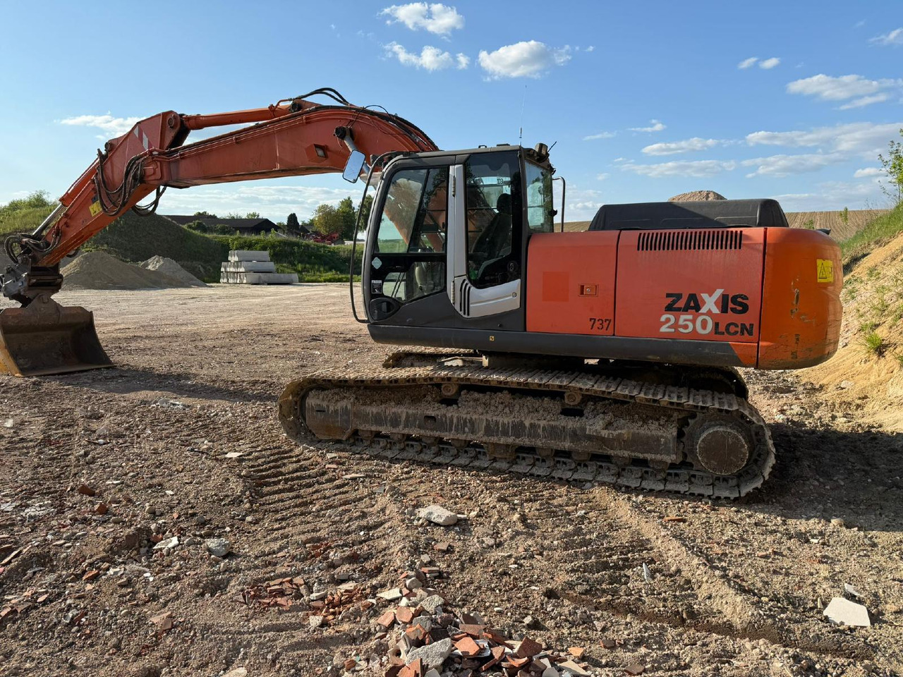 Hitachi ZX 250 LCN -3 - Rupsgraafmachine: afbeelding 1 Hitachi ZX 250 LCN -3 - Rupsgraafmachine: afbeelding 1