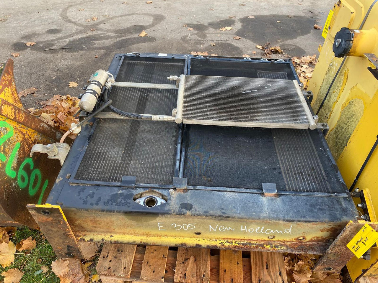 Holland E 305 - Koelsysteem voor Bouwmachine: afbeelding 4 Holland E 305 - Koelsysteem voor Bouwmachine: afbeelding 4