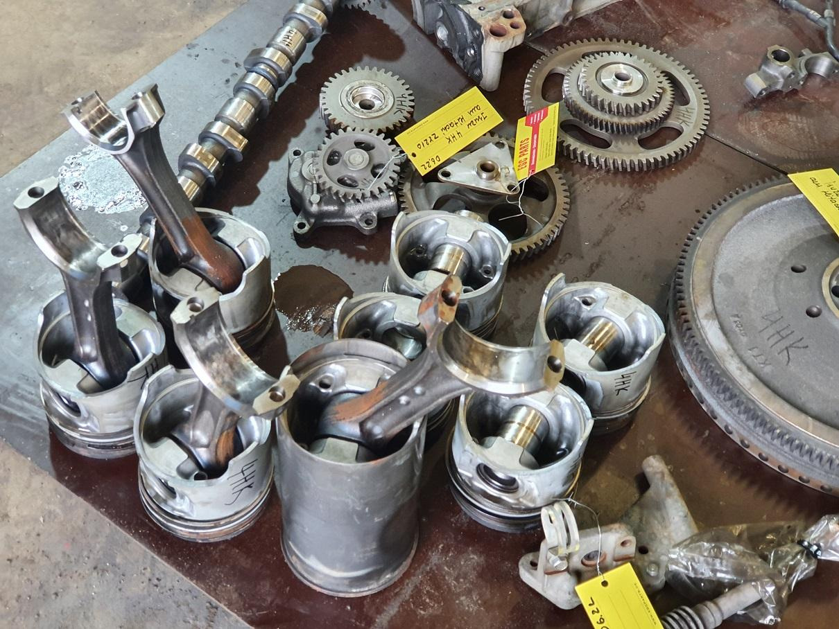 Isuzu 4HK 1X - Cilinderblok voor Vrachtwagen: afbeelding 4 Isuzu 4HK 1X - Cilinderblok voor Vrachtwagen: afbeelding 4