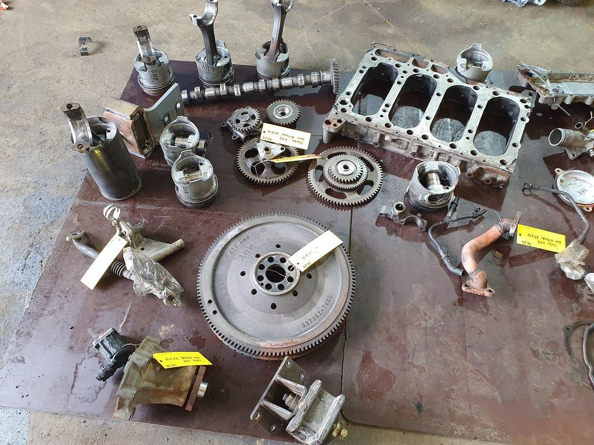 Isuzu 4HK 1X - Cilinderblok voor Vrachtwagen: afbeelding 3 Isuzu 4HK 1X - Cilinderblok voor Vrachtwagen: afbeelding 3