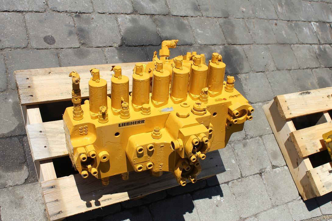 Liebherr 900 Lit. - Hydraulisch ventiel voor Bouwmachine: afbeelding 2 Liebherr 900 Lit. - Hydraulisch ventiel voor Bouwmachine: afbeelding 2