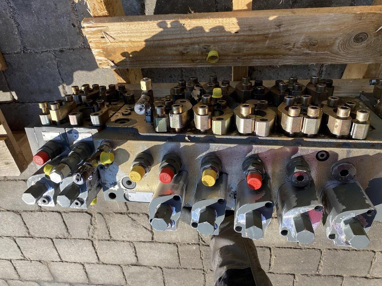 Liebherr A 900 C LIT - Hydraulisch ventiel voor Bouwmachine: afbeelding 5 Liebherr A 900 C LIT - Hydraulisch ventiel voor Bouwmachine: afbeelding 5