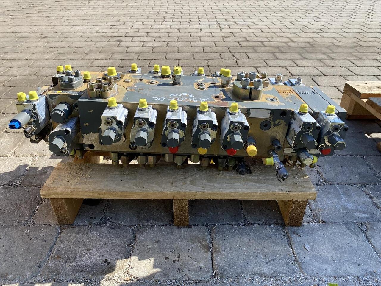 Liebherr A 900 C LIT - Hydraulisch ventiel voor Bouwmachine: afbeelding 3 Liebherr A 900 C LIT - Hydraulisch ventiel voor Bouwmachine: afbeelding 3