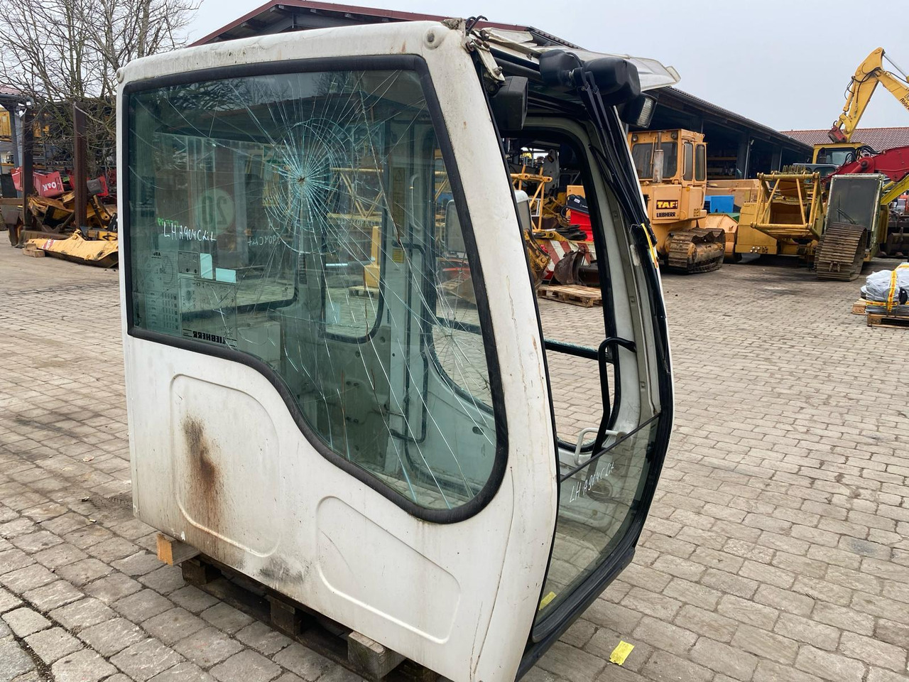 Liebherr A 904 C - Cabine voor Bouwmachine: afbeelding 1 Liebherr A 904 C - Cabine voor Bouwmachine: afbeelding 1