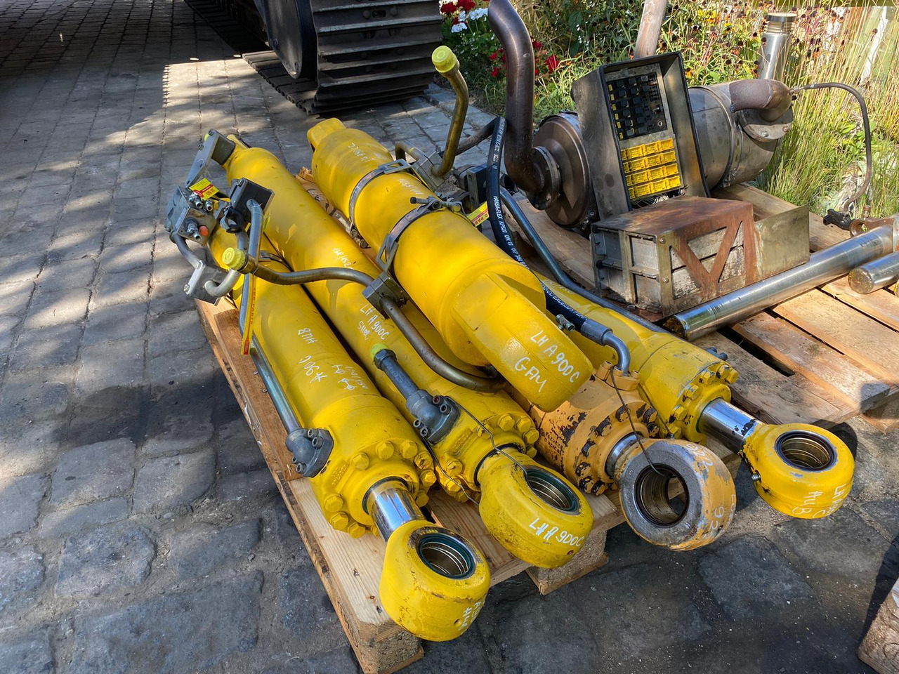 Liebherr A900C - Hydraulische cilinder voor Bouwmachine: afbeelding 4 Liebherr A900C - Hydraulische cilinder voor Bouwmachine: afbeelding 4