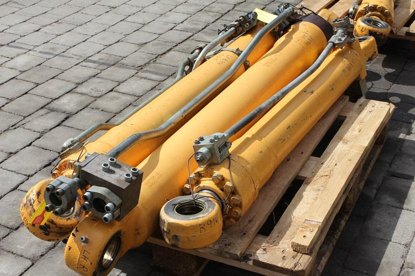 Liebherr R 914 - Hydraulische cilinder voor Bouwmachine: afbeelding 1 Liebherr R 914 - Hydraulische cilinder voor Bouwmachine: afbeelding 1