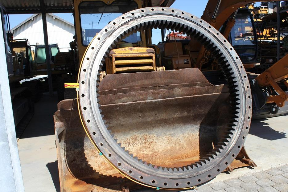 Liebherr R974 - Draaikrans voor Bouwmachine: afbeelding 1 Liebherr R974 - Draaikrans voor Bouwmachine: afbeelding 1