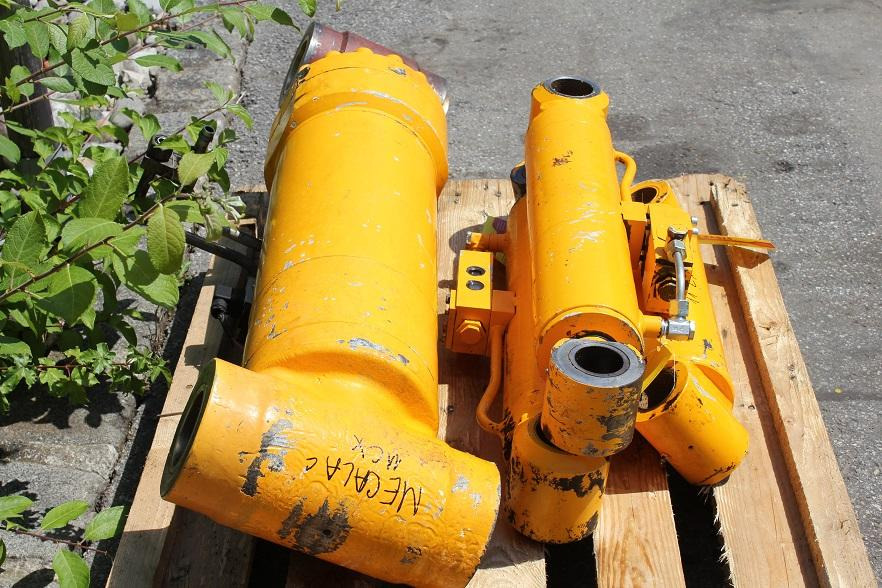 Mecalac 11CX - Hydraulische cilinder voor Bouwmachine: afbeelding 4 Mecalac 11CX - Hydraulische cilinder voor Bouwmachine: afbeelding 4