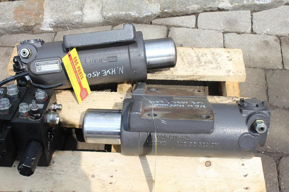 Holland WE 150C - Onderdelen voor Graafmachine: afbeelding 1 Holland WE 150C - Onderdelen voor Graafmachine: afbeelding 1