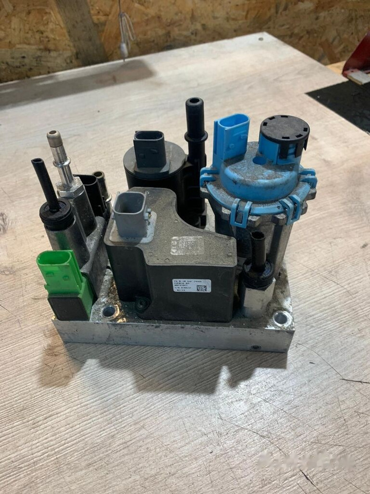 Euro 6 Volvo 23387854 do regeneracji 24V 23387854 - Uitlaatsysteem voor Vrachtwagen: afbeelding 1 Euro 6 Volvo 23387854 do regeneracji 24V 23387854 - Uitlaatsysteem voor Vrachtwagen: afbeelding 1