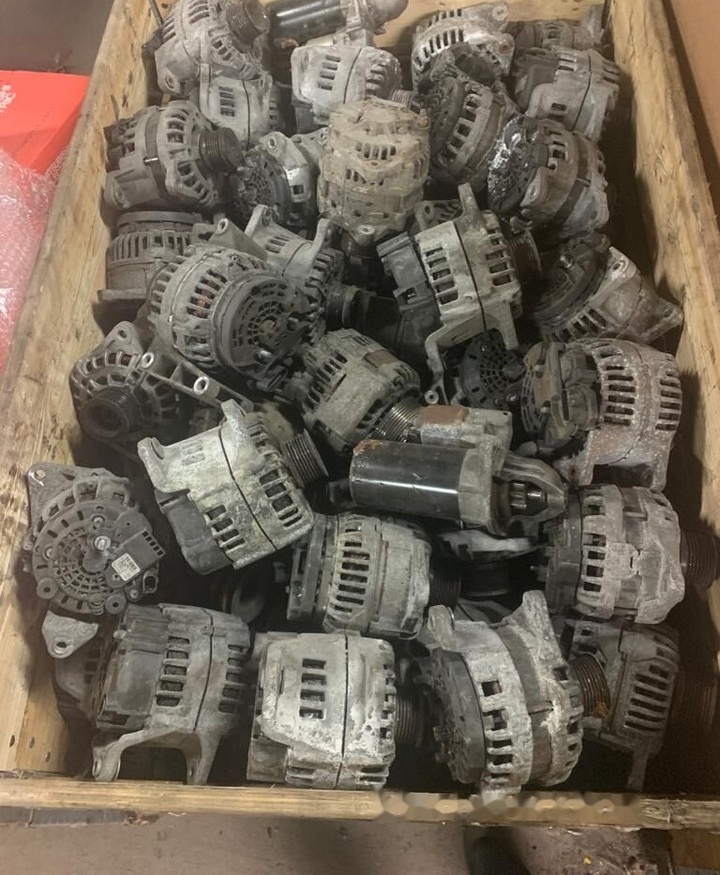 Mitsubishi M009T66371 Volvo FH13 truck - Starter voor Vrachtwagen: afbeelding 4 Mitsubishi M009T66371 Volvo FH13 truck - Starter voor Vrachtwagen: afbeelding 4