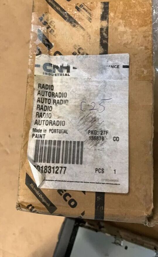 Radio Iveco Eurocargo 5801831277 - Instrumentenpaneel voor Vrachtwagen: afbeelding 2 Radio Iveco Eurocargo 5801831277 - Instrumentenpaneel voor Vrachtwagen: afbeelding 2