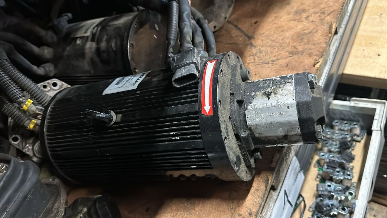 TUROLLA 11170325 - Hydraulische pomp voor Vrachtwagen: afbeelding 1 TUROLLA 11170325 - Hydraulische pomp voor Vrachtwagen: afbeelding 1