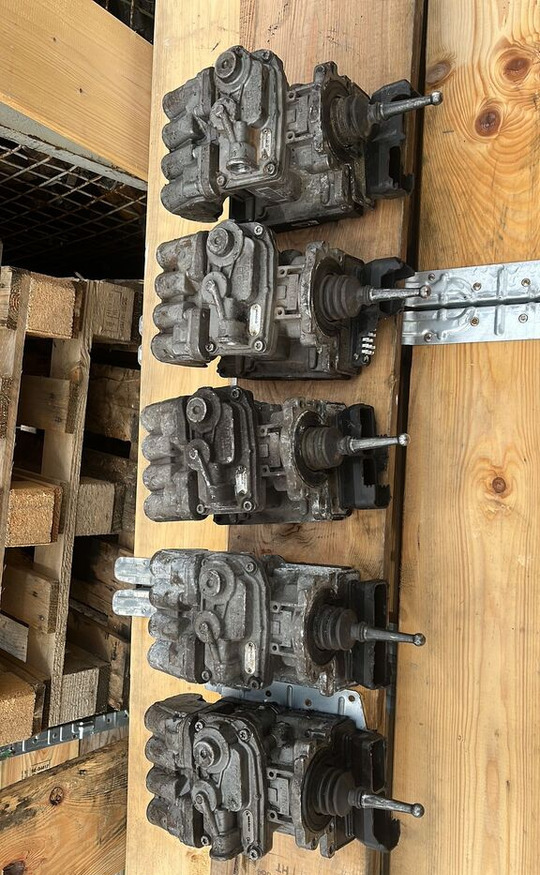 WABCO 4800200020 MAN TGL TGM truck - Remventiel voor Vrachtwagen: afbeelding 1 WABCO 4800200020 MAN TGL TGM truck - Remventiel voor Vrachtwagen: afbeelding 1