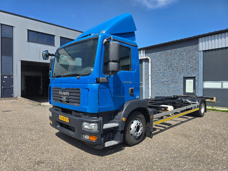 MAN TGM 15.240 TGM BDF - Containertransporter/ Wissellaadbak vrachtwagen: afbeelding 1 MAN TGM 15.240 TGM BDF - Containertransporter/ Wissellaadbak vrachtwagen: afbeelding 1