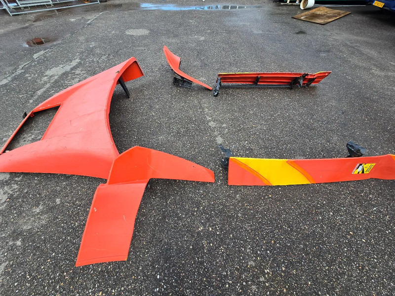 MAN TGX Spoiler - Aerokit/ Spoiler voor Vrachtwagen: afbeelding 2 MAN TGX Spoiler - Aerokit/ Spoiler voor Vrachtwagen: afbeelding 2