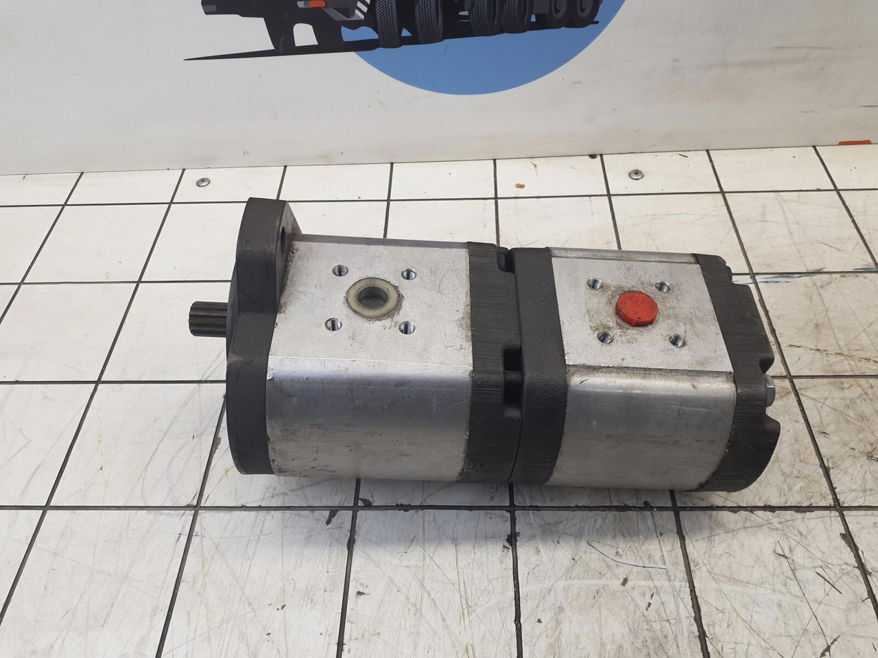 Bosch AC 205 dual gear pump - Hydraulische pomp voor Mobiele kraan: afbeelding 3 Bosch AC 205 dual gear pump - Hydraulische pomp voor Mobiele kraan: afbeelding 3