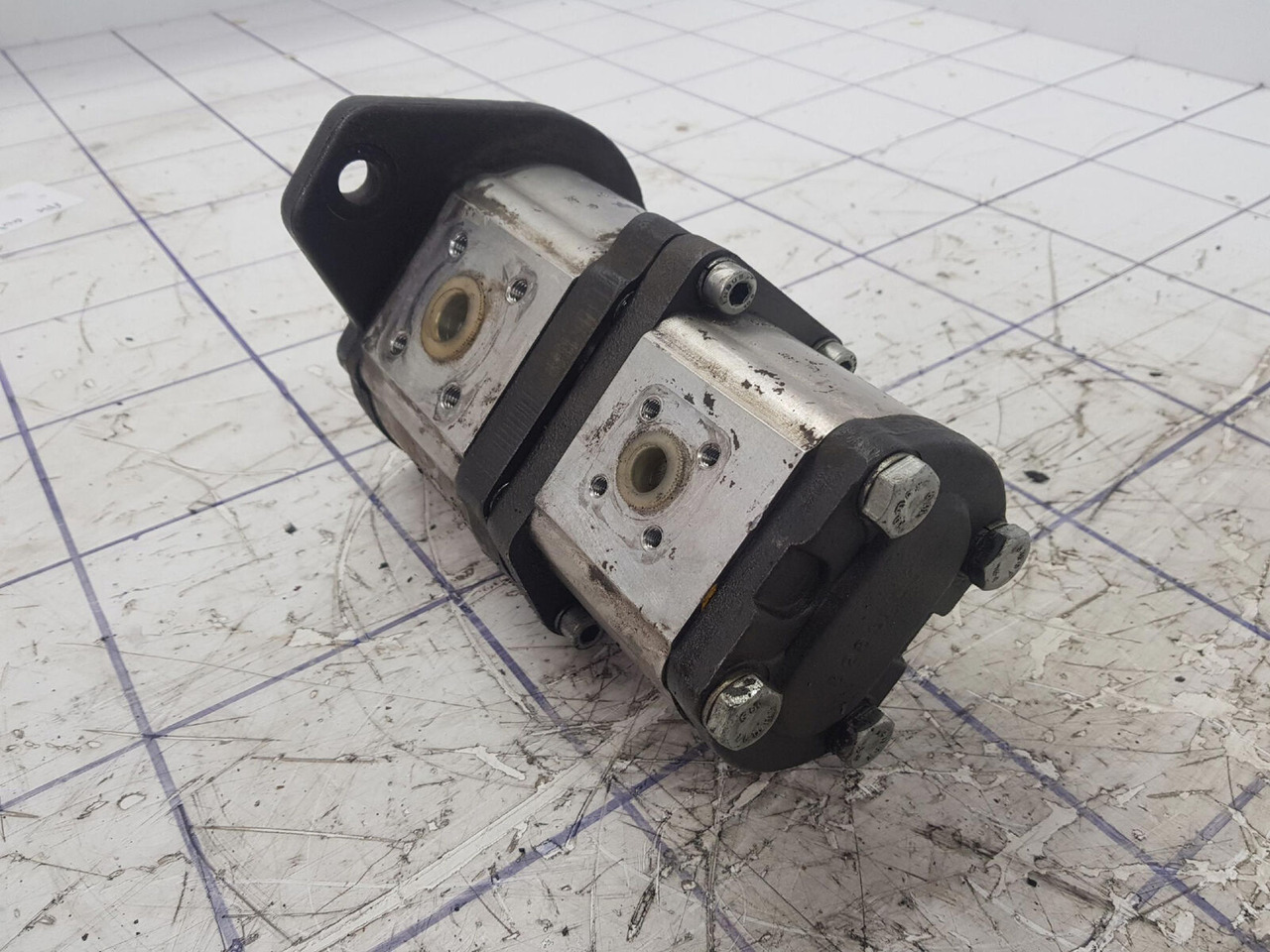 Bosch LTM 1060/2 TWO-STAGE PUMP - Hydraulische pomp voor Kraan: afbeelding 3 Bosch LTM 1060/2 TWO-STAGE PUMP - Hydraulische pomp voor Kraan: afbeelding 3