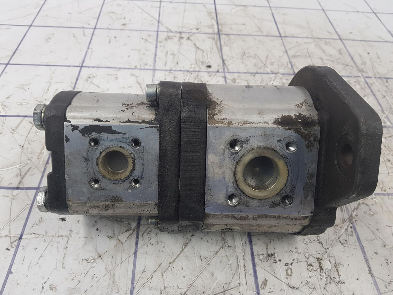 Bosch LTM 1060/2 TWO-STAGE PUMP - Hydraulische pomp voor Kraan: afbeelding 4 Bosch LTM 1060/2 TWO-STAGE PUMP - Hydraulische pomp voor Kraan: afbeelding 4