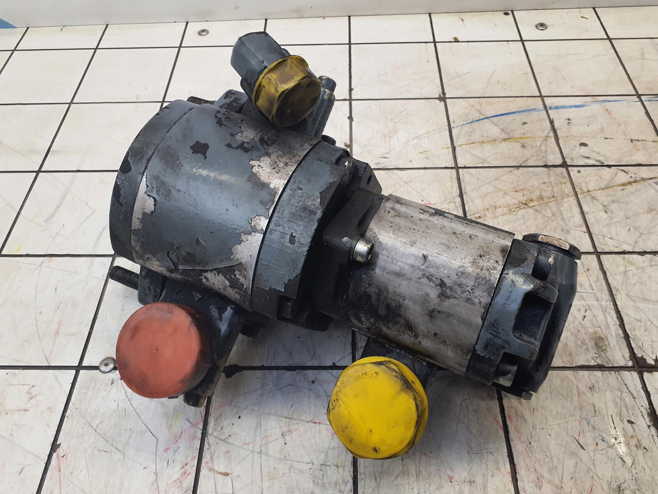 Bosch LTM 1060 dual gear pump - Hydraulische pomp voor Mobiele kraan: afbeelding 2 Bosch LTM 1060 dual gear pump - Hydraulische pomp voor Mobiele kraan: afbeelding 2