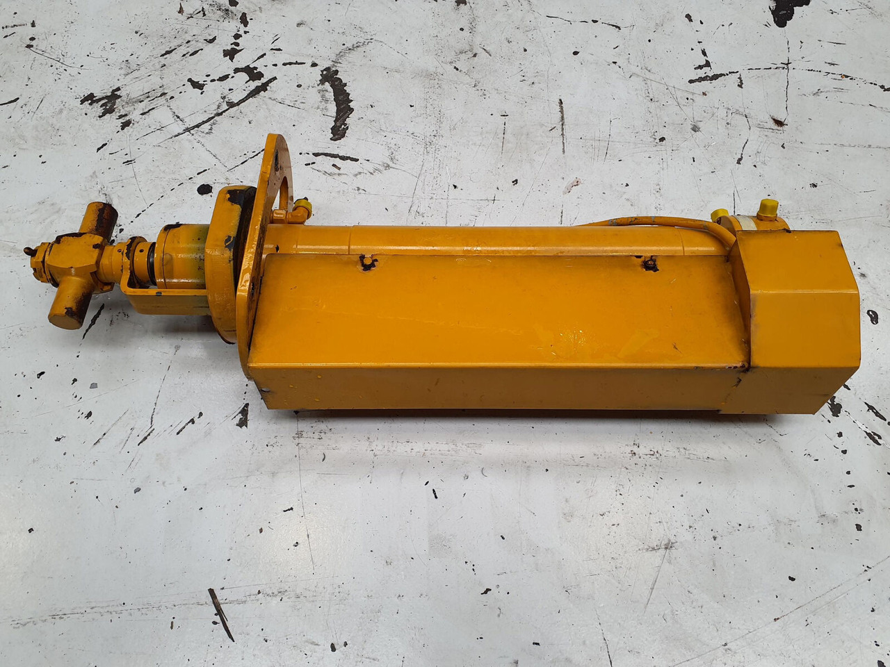 FAUN ATF 45-3 counterweight cylinder - Hydraulische cilinder voor Kraan: afbeelding 2 FAUN ATF 45-3 counterweight cylinder - Hydraulische cilinder voor Kraan: afbeelding 2