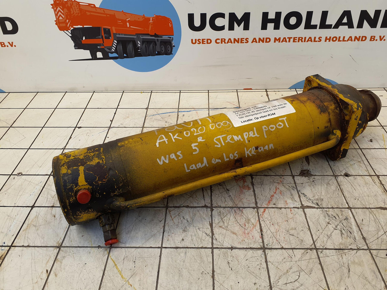 FAUN HK 40 outrigger cylinder - Hydraulische cilinder voor Kraan: afbeelding 1 FAUN HK 40 outrigger cylinder - Hydraulische cilinder voor Kraan: afbeelding 1