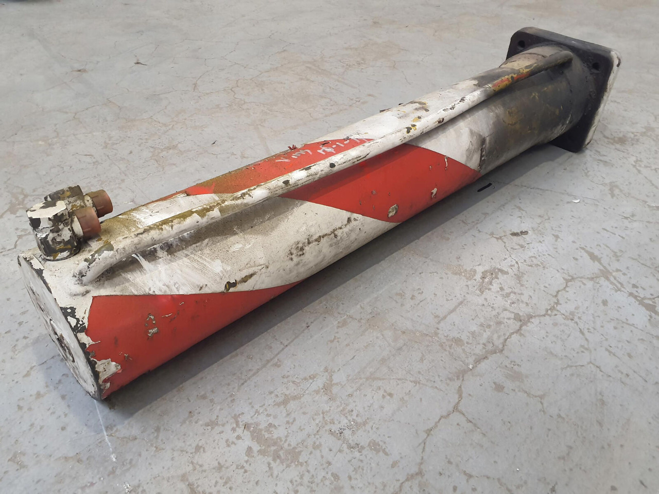 FAUN RTF 30 outrigger cylinder - Hydraulische cilinder voor Mobiele kraan: afbeelding 4 FAUN RTF 30 outrigger cylinder - Hydraulische cilinder voor Mobiele kraan: afbeelding 4